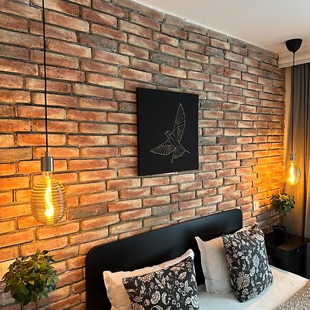 וארנה Hotel Art מראה חיצוני תמונה