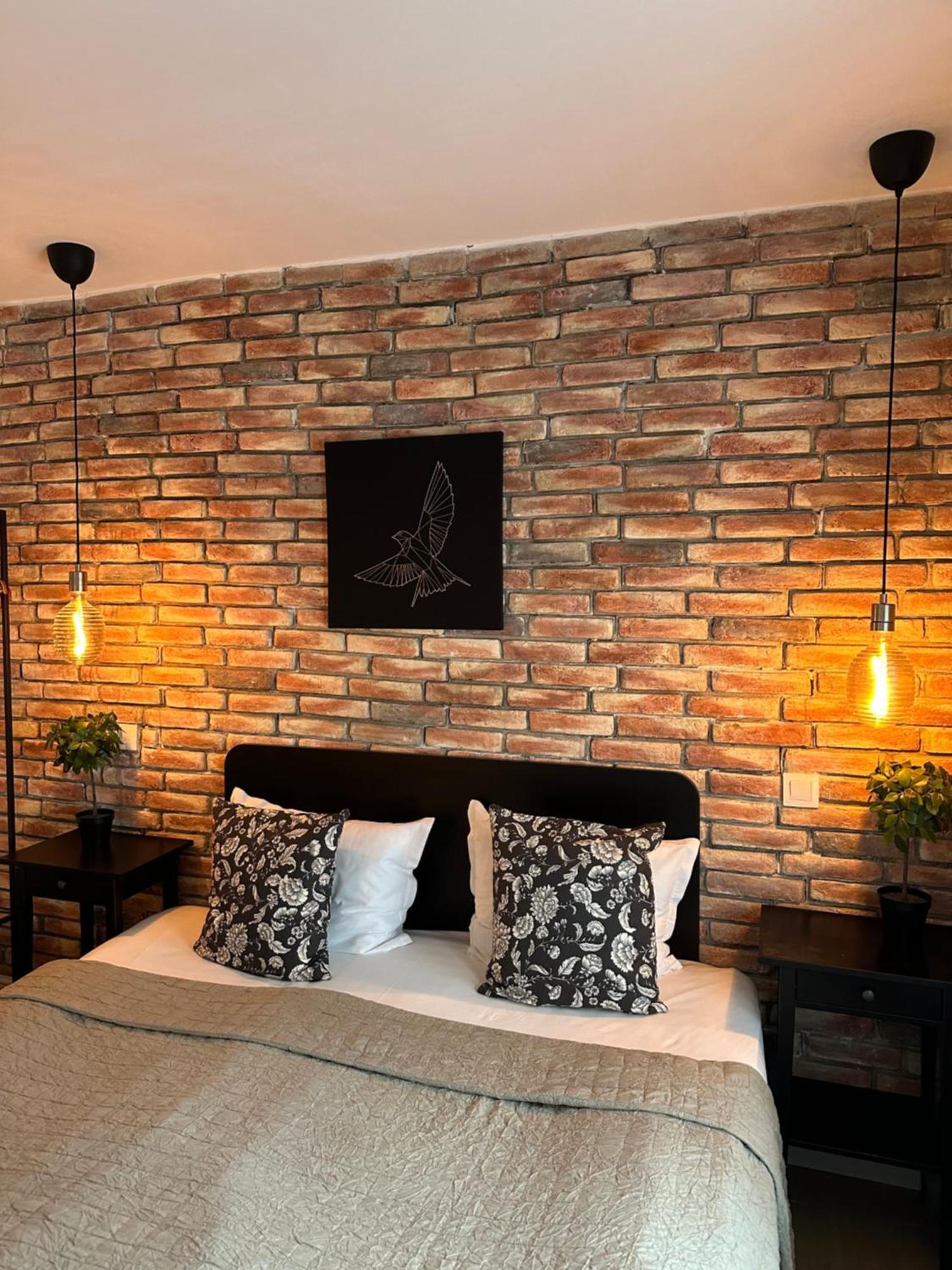 וארנה Hotel Art מראה חיצוני תמונה