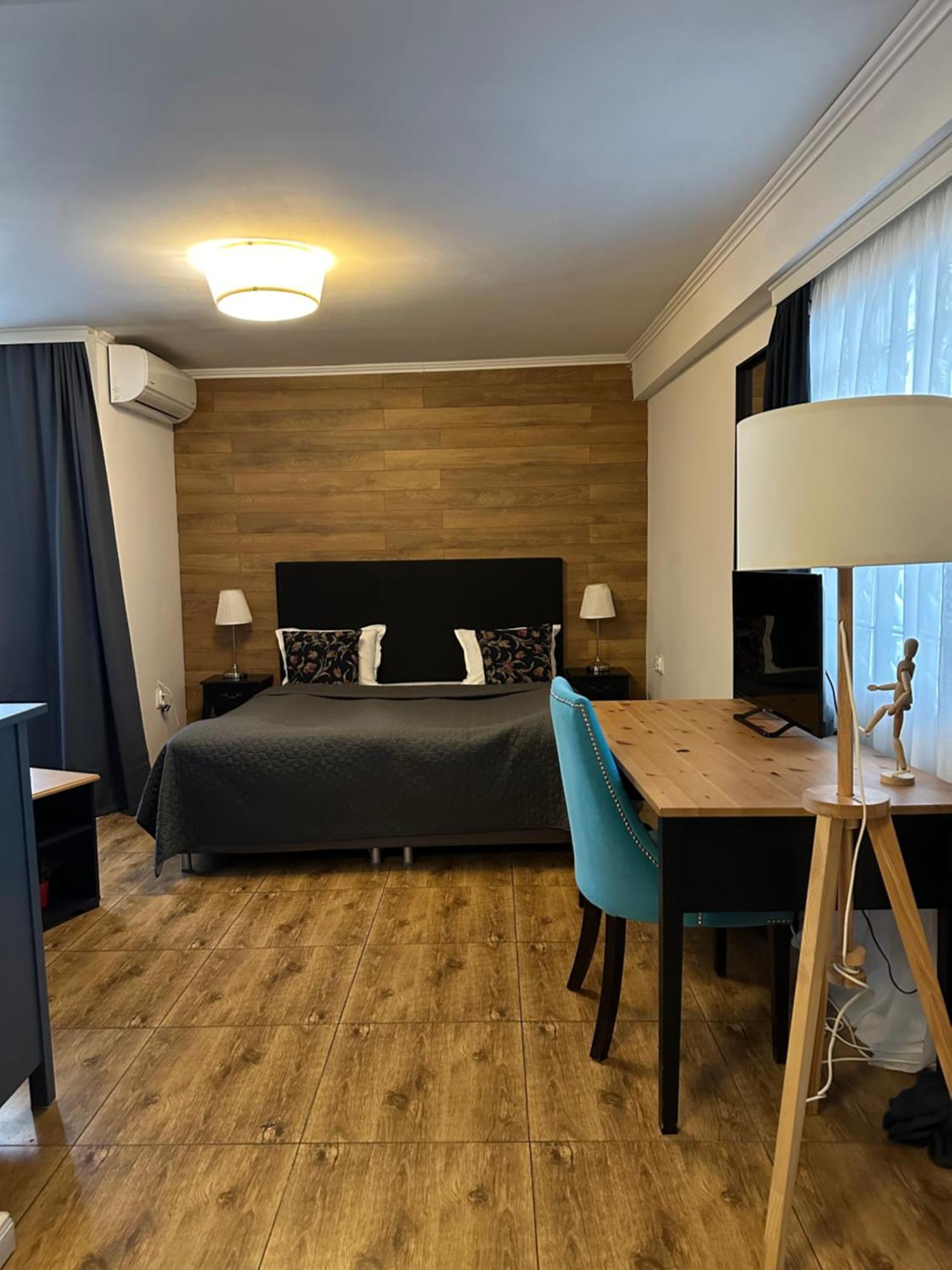 וארנה Hotel Art מראה חיצוני תמונה