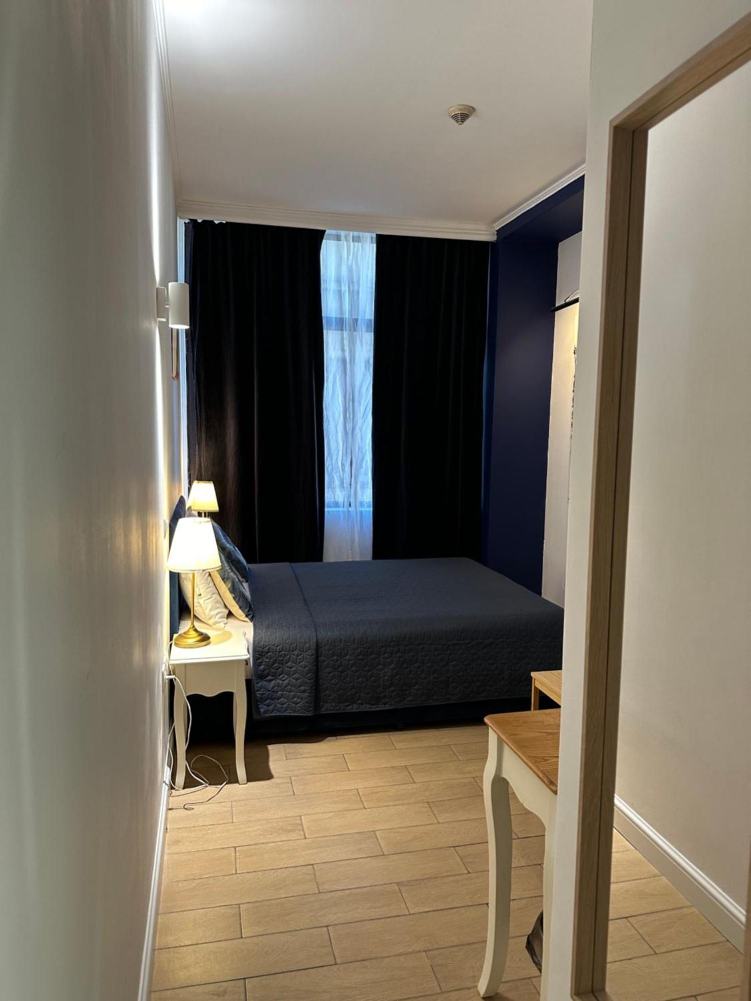 וארנה Hotel Art מראה חיצוני תמונה