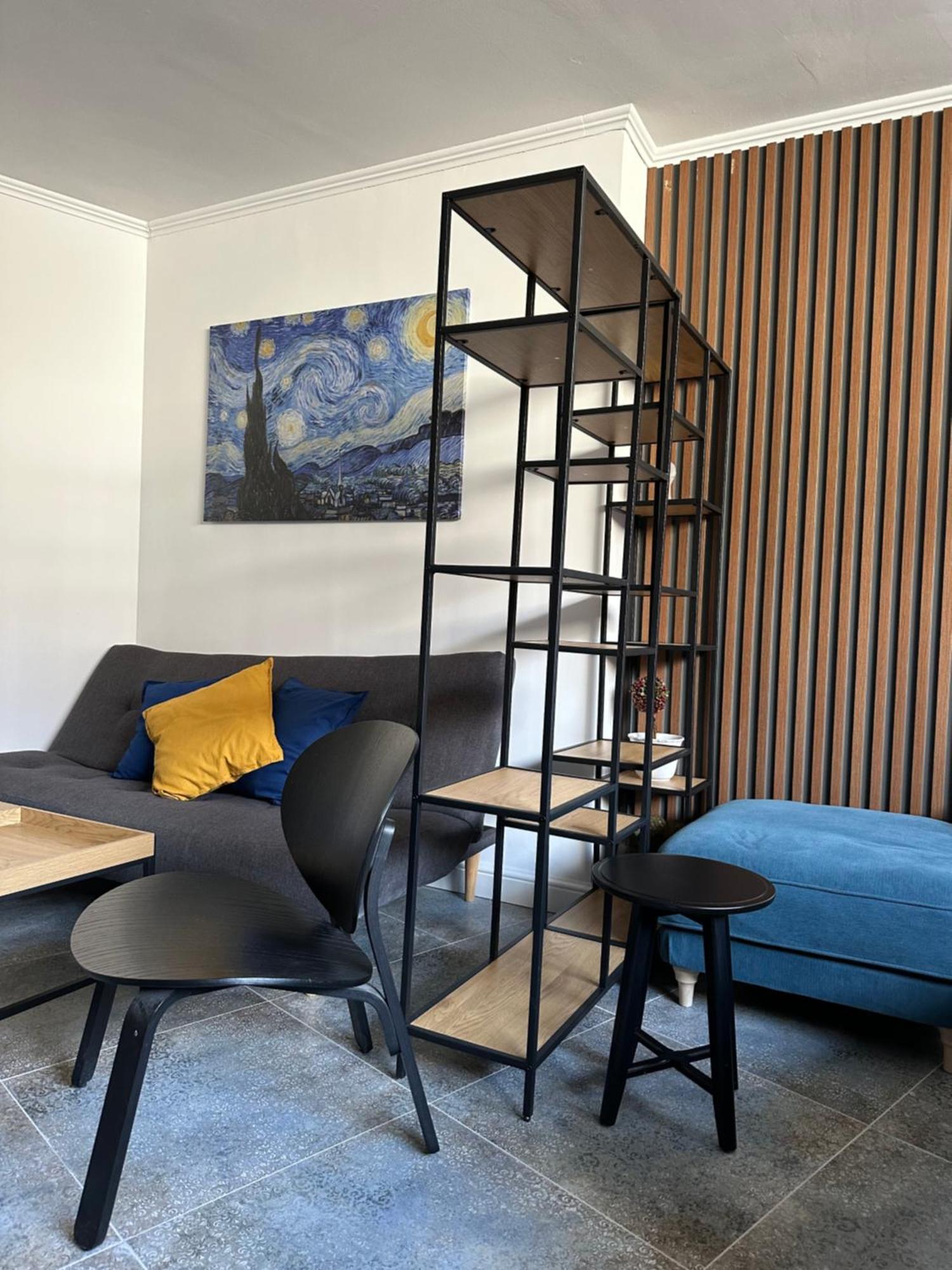 וארנה Hotel Art מראה חיצוני תמונה